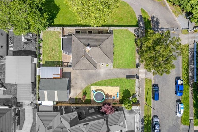 Photo of property in 2 Holdsworth Avenue, Trentham, Upper Hutt, 5018