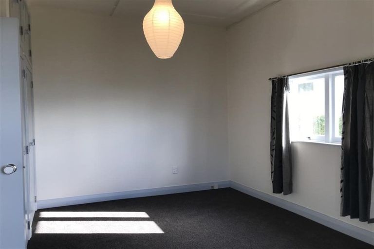 Photo of property in 68 Mitchell Street, Brooklyn, Wellington, 6021