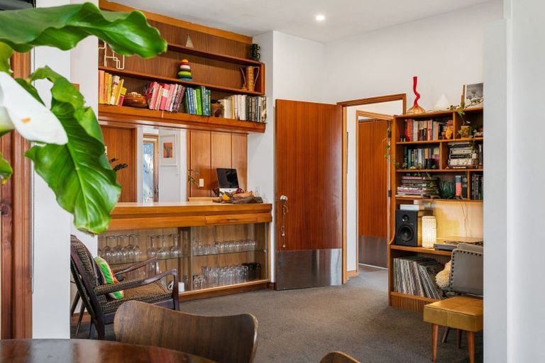 Photo of property in 43 Moana Road, Okitu, Gisborne, 4010