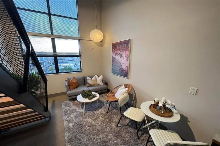 Photo of property in Urbane Apartments, 44/29 Webb Street, Mount Cook, Wellington, 6011