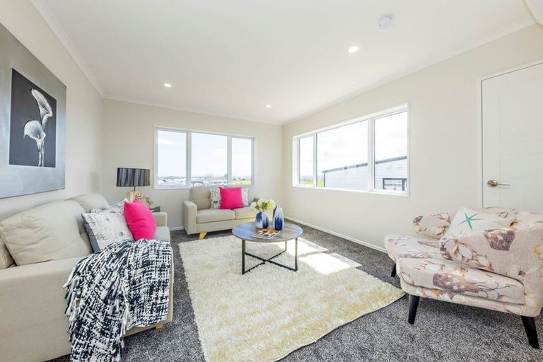 Photo of property in 16 Te Aramanu Crescent, Papakura, 2110