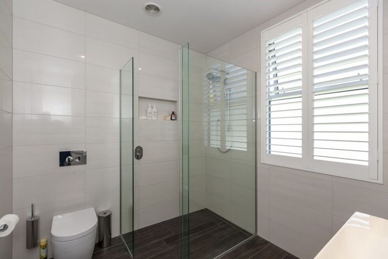 Photo of property in 6 Bressay Way, Waikanae, 5036