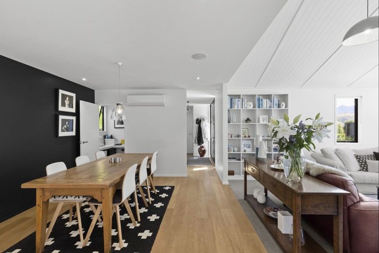 Photo of property in 5 Bretby Court, Jacks Point, Queenstown, 9371