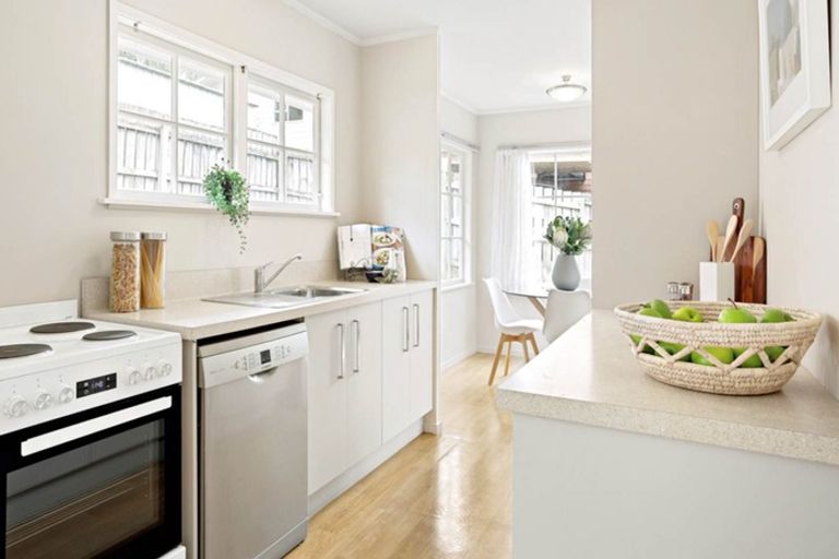 Photo of property in 1/63 Langana Avenue, Browns Bay, Auckland, 0630