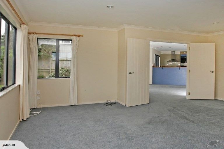 Photo of property in 108a Ashton Fitchett Drive, Brooklyn, Wellington, 6021