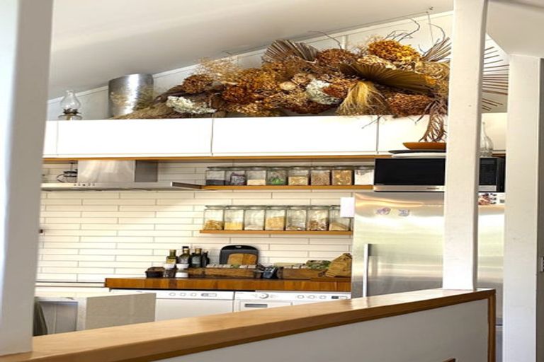 Photo of property in 24 Carnmore Place, Torbay, Auckland, 0630