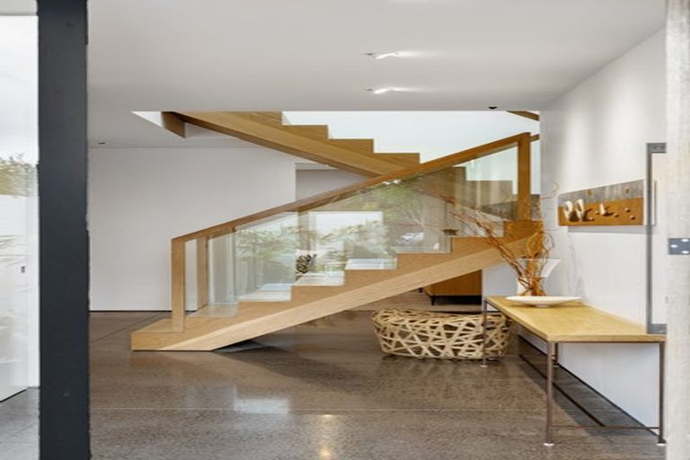 Photo of property in 106a Godden Crescent, Mission Bay, Auckland, 1071