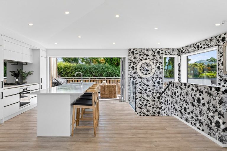 Photo of property in 7 Enfield Road, Hospital Hill, Napier, 4110