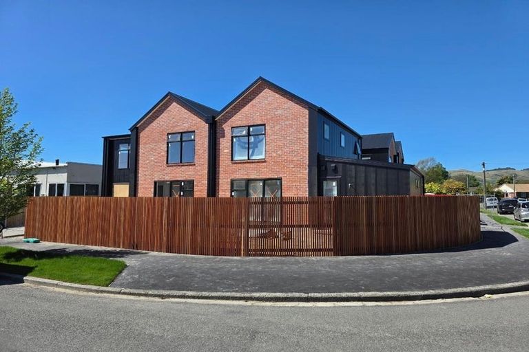 Photo of property in 1/12 Mccombs Street, Somerfield, Christchurch, 8024