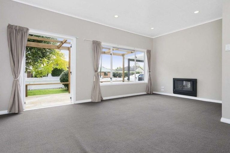 Photo of property in 1 Clare Street, Cambridge, 3434