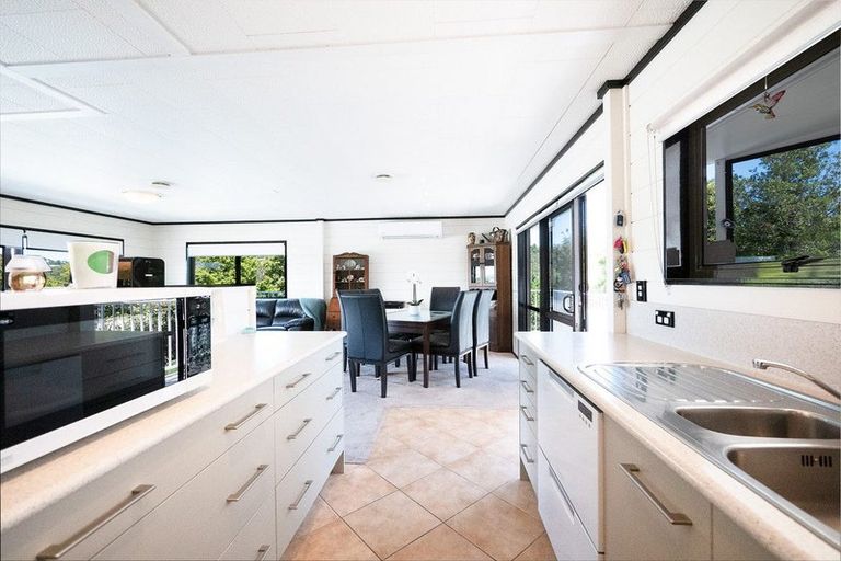 Photo of property in 15 Te Haumi Drive, Paihia, 0200