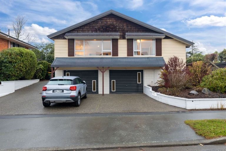 Photo of property in 24 Colina Street, Avonhead, Christchurch, 8042