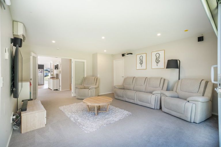 Photo of property in 27a Comber Place, Johnsonville, Wellington, 6037