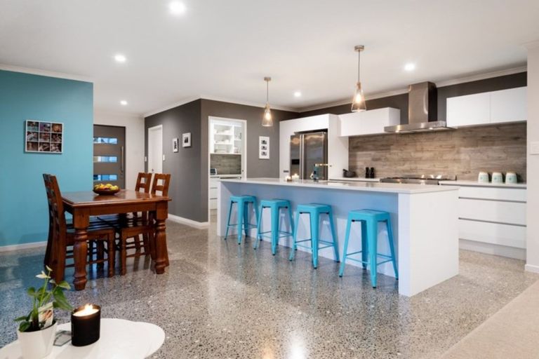 Photo of property in 63 Benmore Crescent, Pyes Pa, Tauranga, 3112