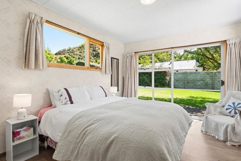 Photo of property in 14 Caernarvon Street, Arrowtown, 9302