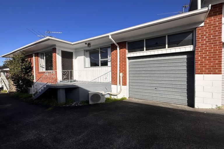 Photo of property in 2/54 Titirangi Road, New Lynn, Auckland, 0600