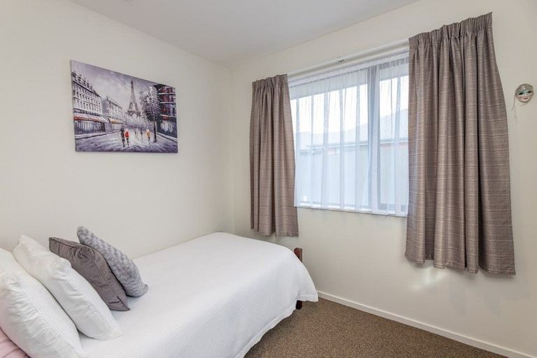 Photo of property in 16 Clinton Lane, Woolston, Christchurch, 8062