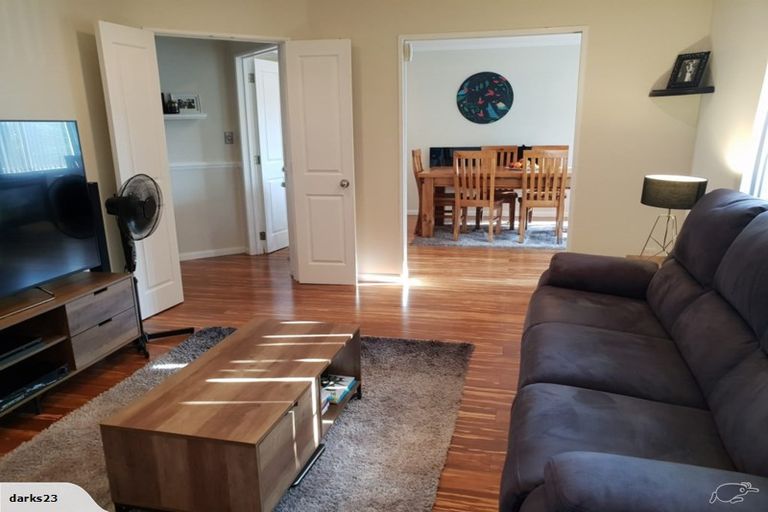 Photo of property in 1/61 Glenmore Road, Sunnyhills, Auckland, 2010