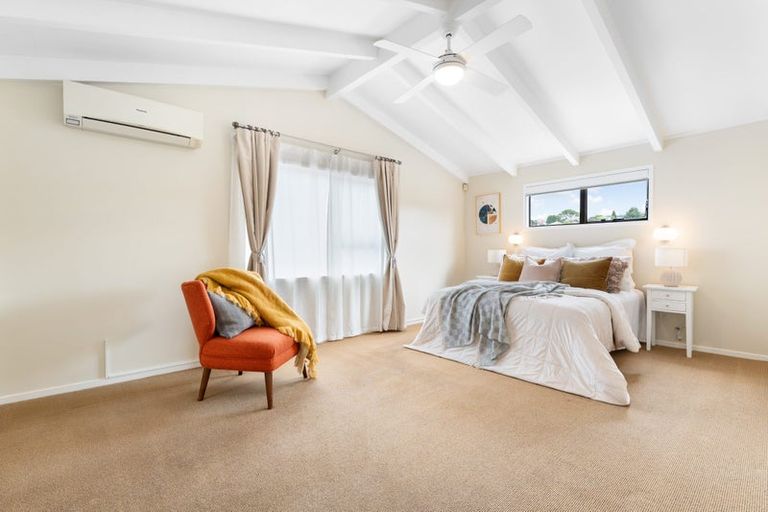 Photo of property in 31 Stranolar Drive, Mount Roskill, Auckland, 1041