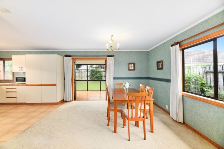 Photo of property in 2/4 Miriam Corban Heights, Henderson, Auckland, 0612