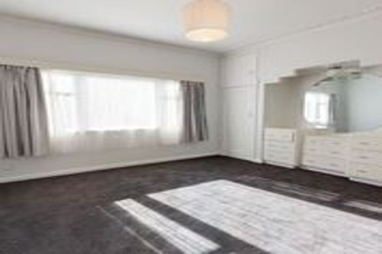 Photo of property in 23 Glamis Avenue, Strathmore Park, Wellington, 6022