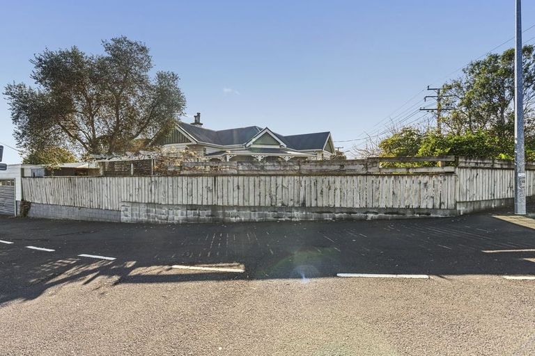 Photo of property in 200 Tukapa Street, Westown, New Plymouth, 4310