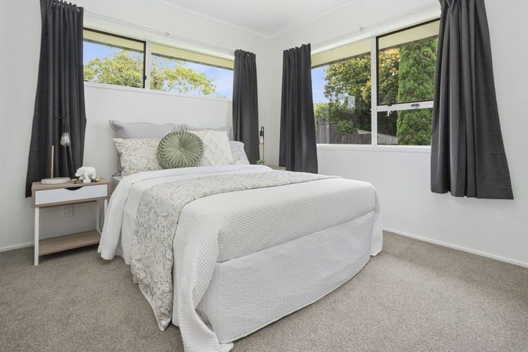 Photo of property in 1/125 Forrest Hill Road, Forrest Hill, Auckland, 0620