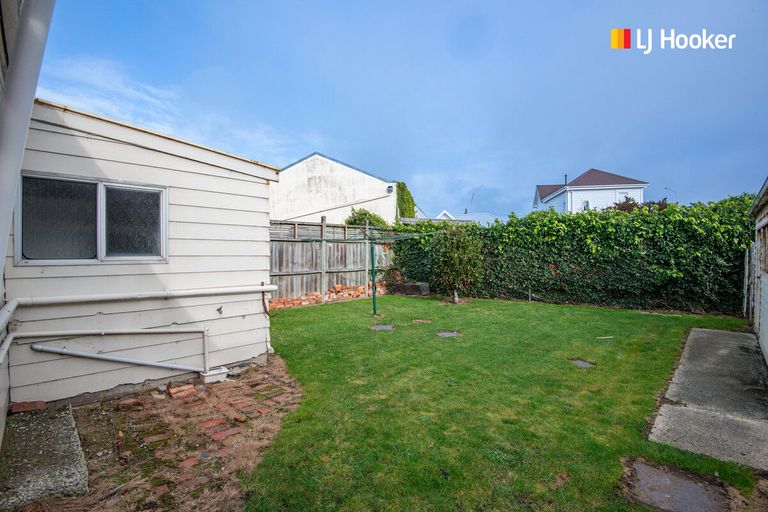Photo of property in 92 Queens Drive, Saint Kilda, Dunedin, 9012