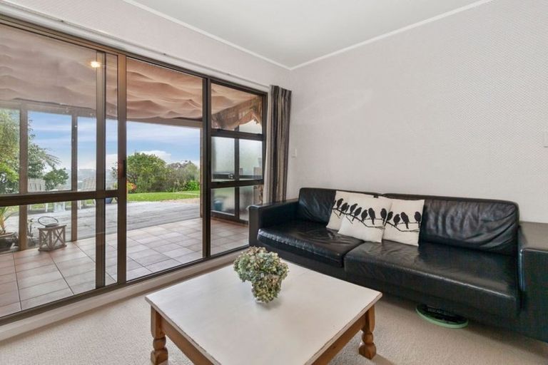 Photo of property in 65 Marellen Drive, Red Beach, 0932