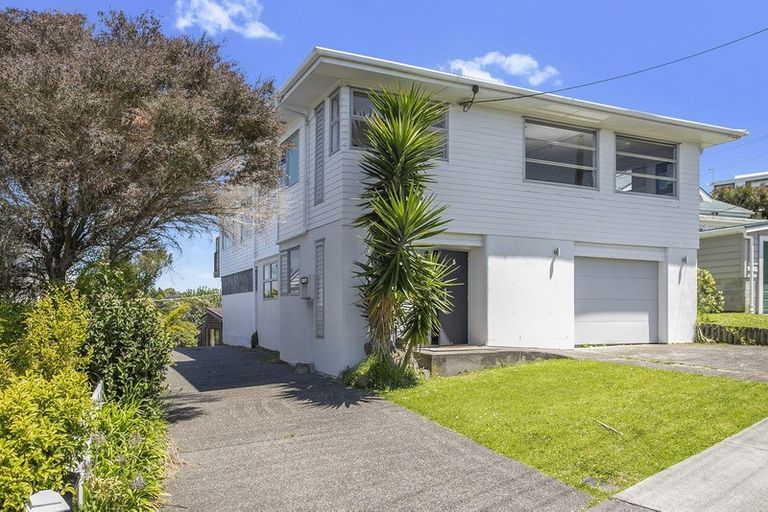 Photo of property in 31 Huka Road, Birkenhead, Auckland, 0626