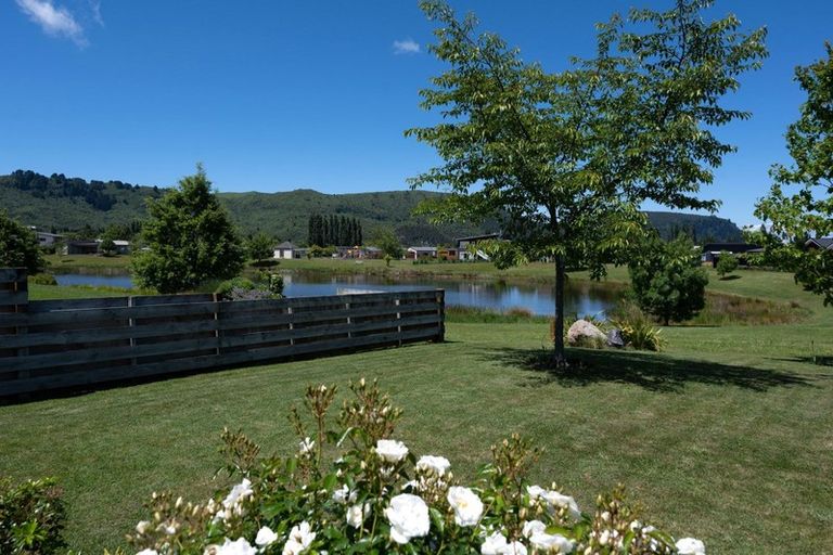 Photo of property in 17 Pukeko Way, Kinloch, Taupo, 3377