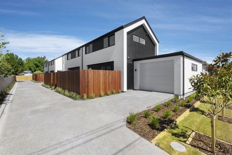 Photo of property in 2/112 Milton Street, Somerfield, Christchurch, 8024
