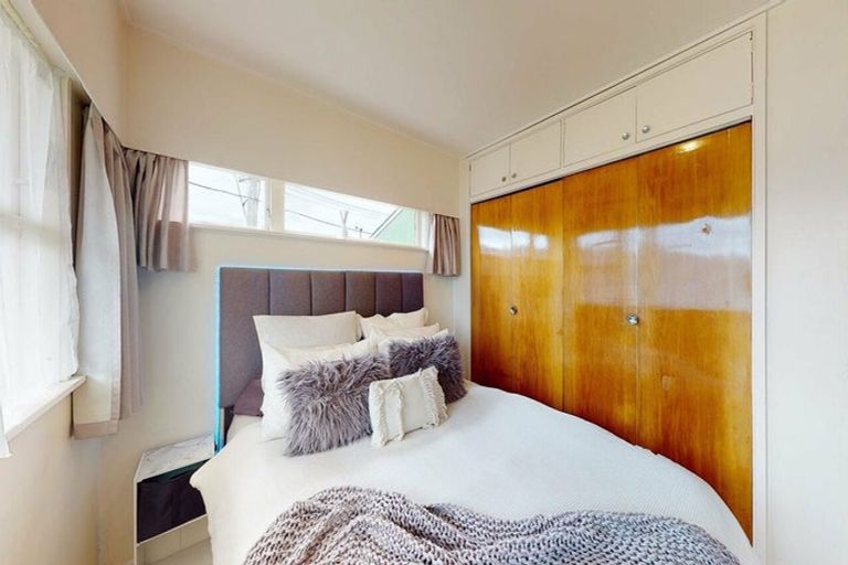 Photo of property in 1/2 Reading Street, Wainuiomata, Lower Hutt, 5014