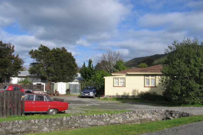 Photo of property in 20 Brandon Street, Featherston, 5710