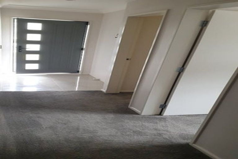 Photo of property in 22 Moonsail Drive, Whitby, Porirua, 5024