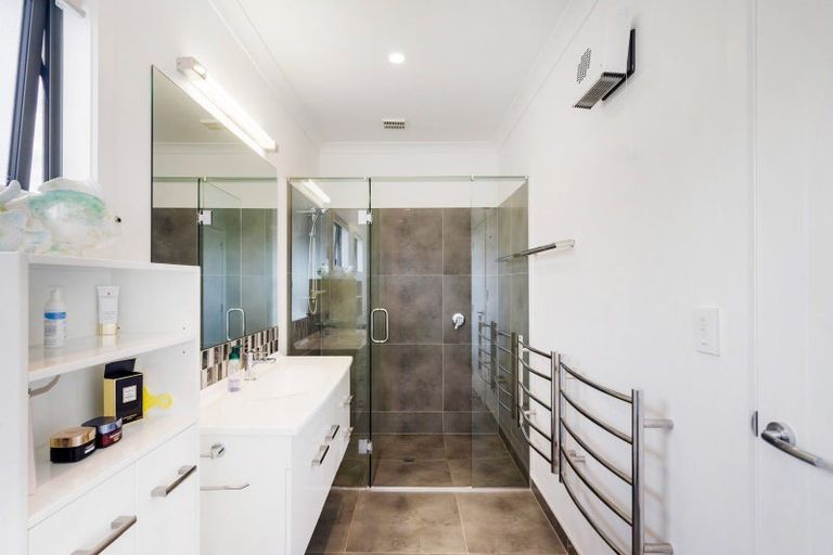 Photo of property in 24 Percy Berry Place, Havelock North, 4130