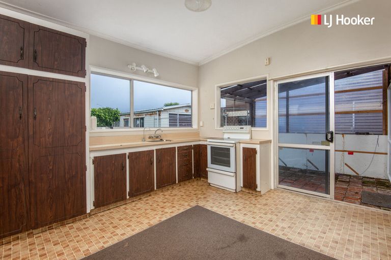 Photo of property in 92 Queens Drive, Saint Kilda, Dunedin, 9012