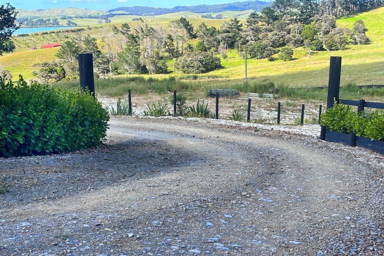 Photo of property in 33 Peach Lane, Kaiwaka, 0573