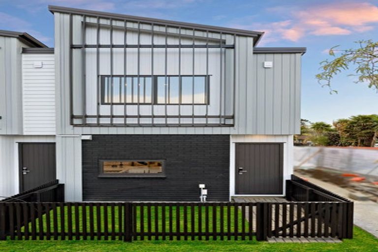 Photo of property in 15c Tabitha Crescent, Henderson, Auckland, 0612
