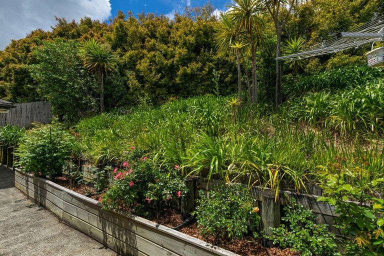 Photo of property in 39 Northbrook Close, Greenhithe, Auckland, 0632