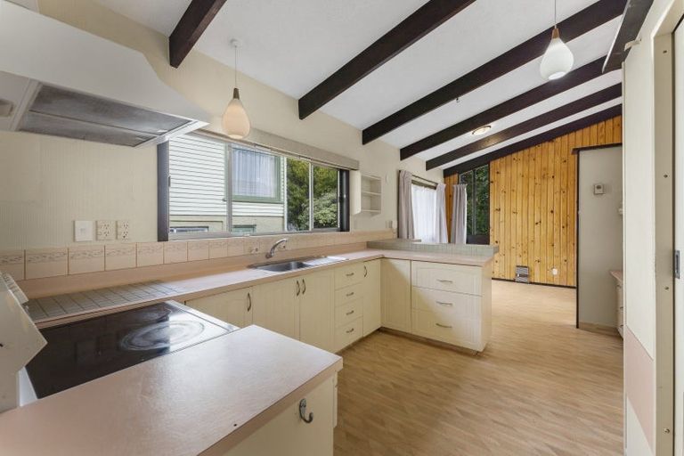 Photo of property in 59 Holborn Drive, Stokes Valley, Lower Hutt, 5019