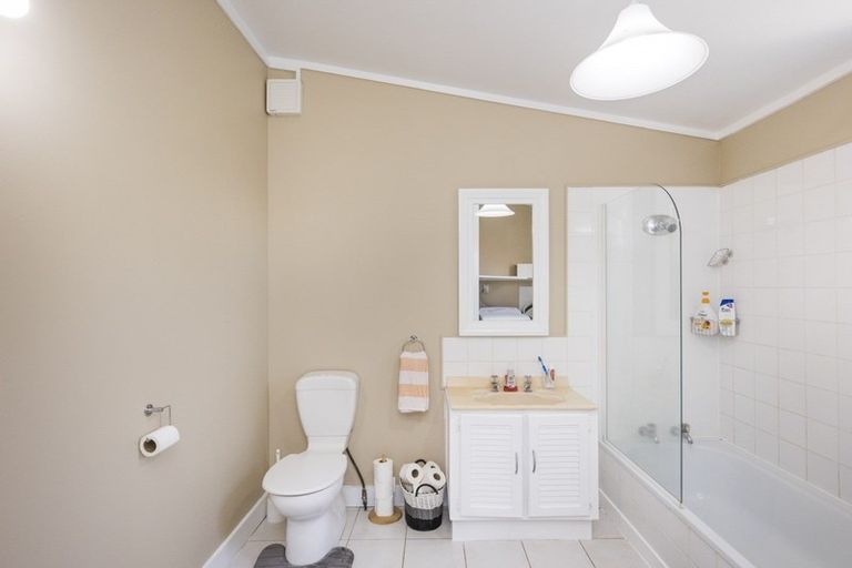 Photo of property in 58 Matipo Street, Takaro, Palmerston North, 4410