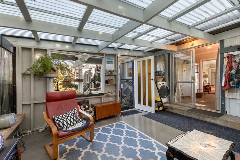 Photo of property in 8 Omata Road, Westown, New Plymouth, 4310