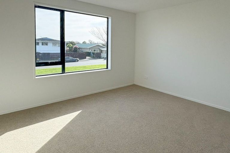 Photo of property in 1/116 Aldwins Road, Phillipstown, Christchurch, 8062