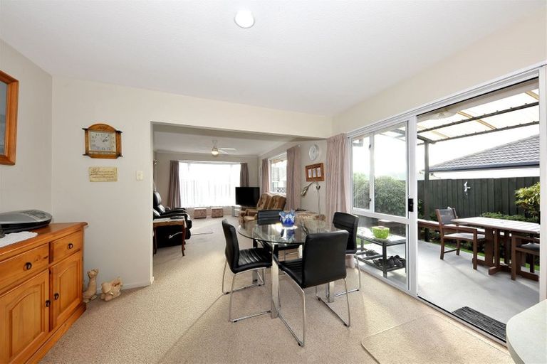 Photo of property in 2/6 Bella Rosa Drive, Hei Hei, Christchurch, 8042