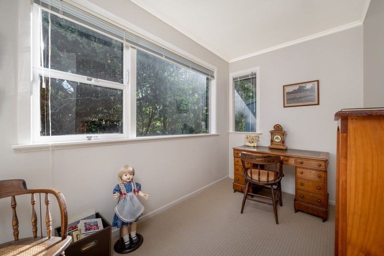 Photo of property in 8 Rangitoto View Road, Cockle Bay, Auckland, 2014