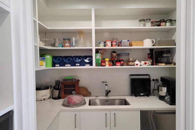 Photo of property in 2 Beckby Way, Clevedon, 2582