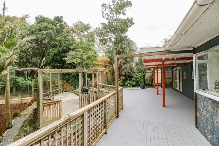 Photo of property in 140 Aokautere Drive, Fitzherbert, Palmerston North, 4410