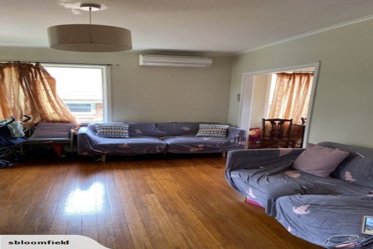 Photo of property in 37 Routley Drive, Glen Eden, Auckland, 0602