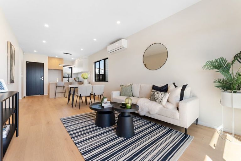 Photo of property in 12 Greenbrier Street, Westgate, 0814